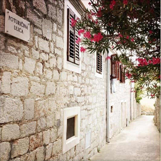 D House Authentic Zlarin House, Relaxing Courtyard And Terrace Villa Exterior photo