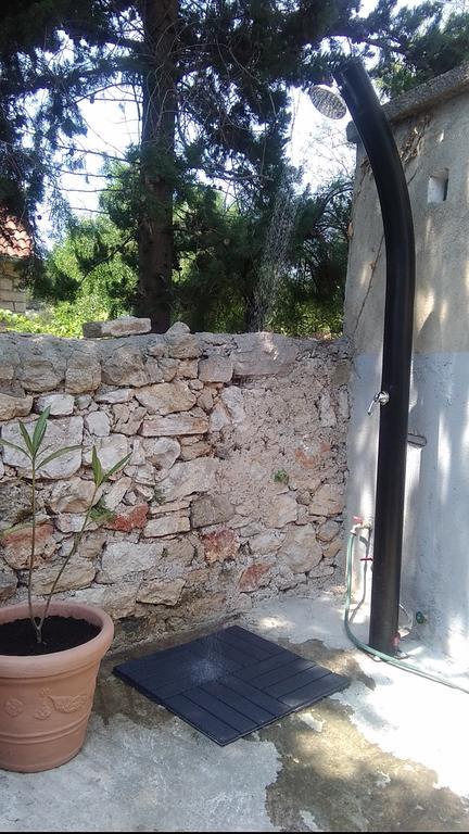 D House Authentic Zlarin House, Relaxing Courtyard And Terrace Villa Room photo